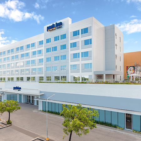 Park Inn By Radisson Баколод Экстерьер фото