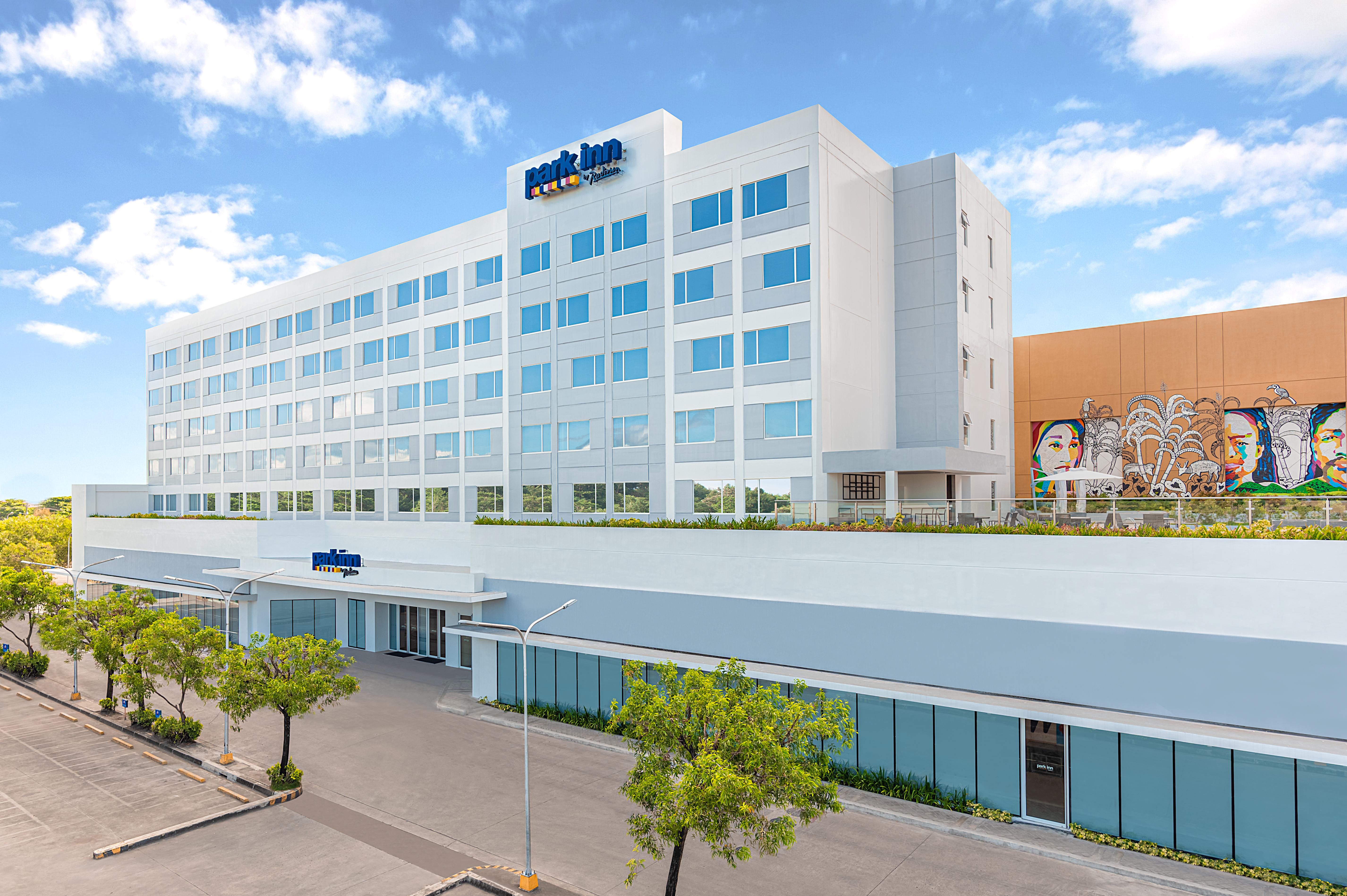 Park Inn By Radisson Баколод Экстерьер фото